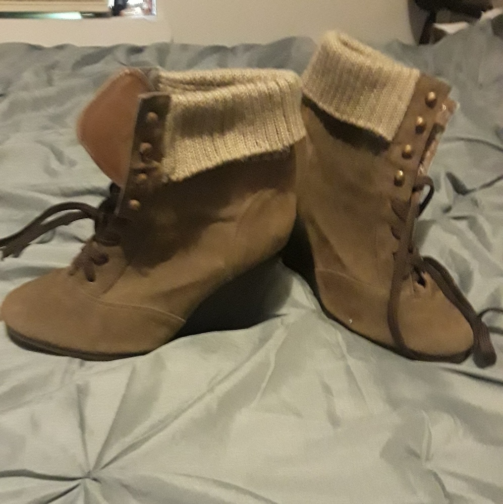 Boots with wedges